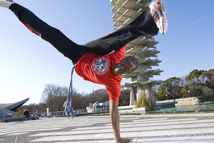 capoeira pj one hand